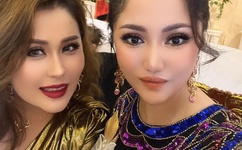 二人剧烈运动扑克视频